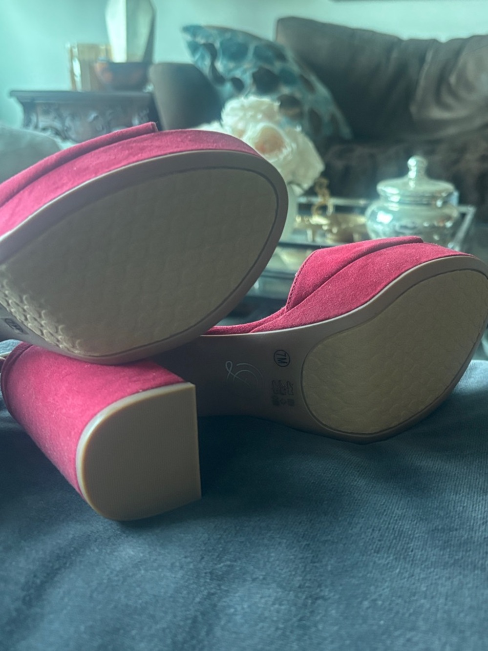 Chinese Laundry Red Suede Platform Block Heel Sandals - Picture 4 of 4